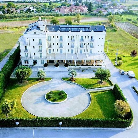 Hotel Concorde Sant'Egidio alla Vibrata Екстер'єр фото