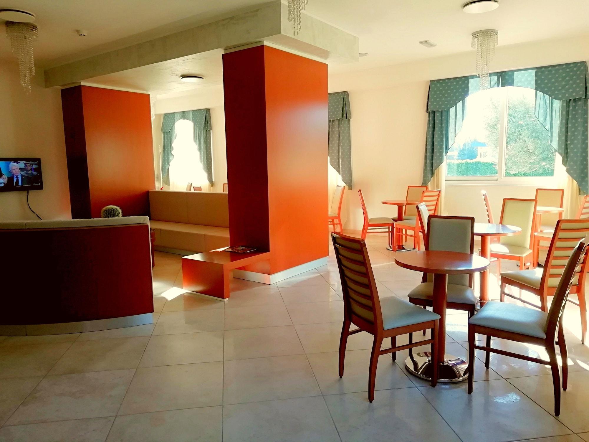 Hotel Concorde Sant'Egidio alla Vibrata Екстер'єр фото