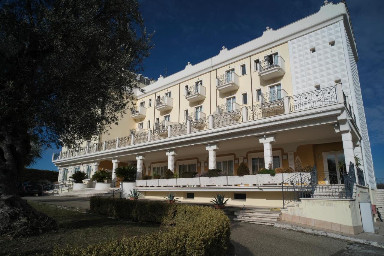 Hotel Concorde Sant'Egidio alla Vibrata Екстер'єр фото