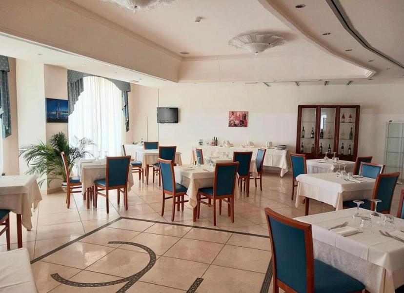 Hotel Concorde Sant'Egidio alla Vibrata Екстер'єр фото