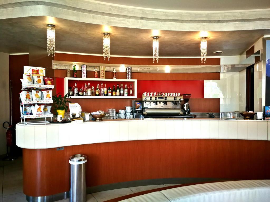 Hotel Concorde Sant'Egidio alla Vibrata Екстер'єр фото