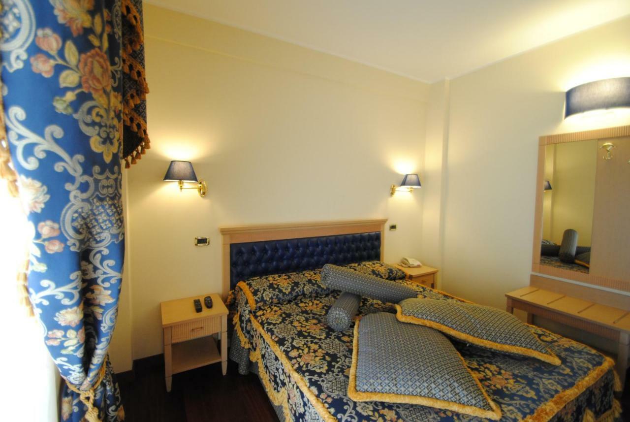 Hotel Concorde Sant'Egidio alla Vibrata Екстер'єр фото