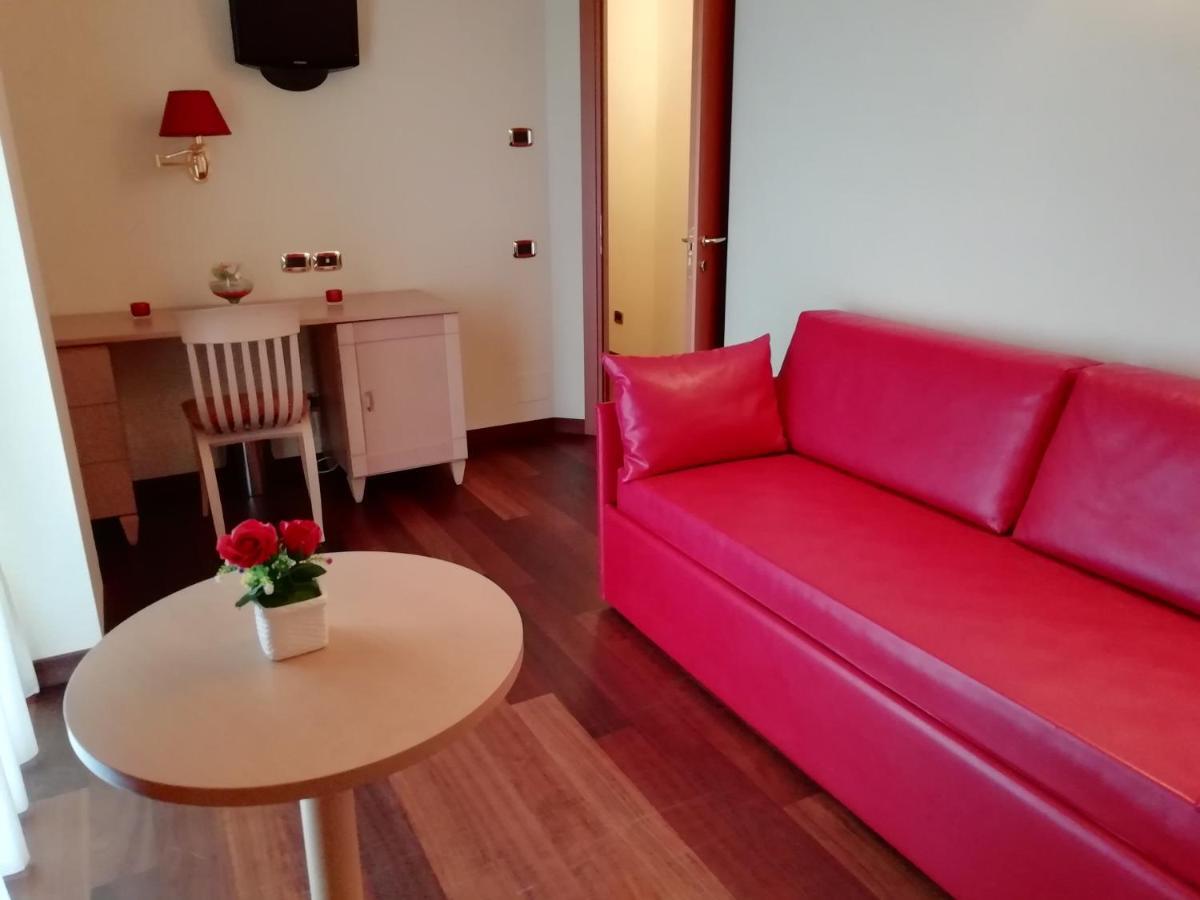 Hotel Concorde Sant'Egidio alla Vibrata Екстер'єр фото